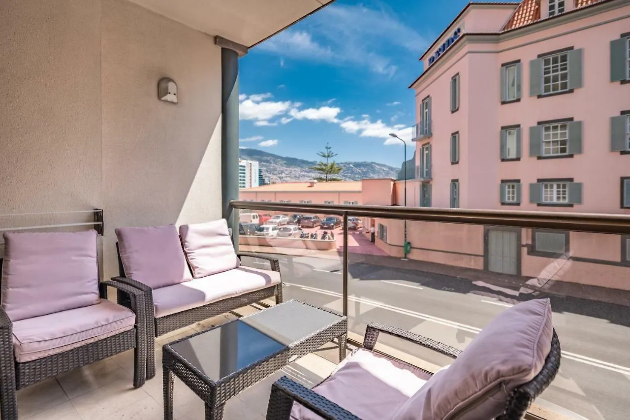 Miramar Apartment With Pool By Hr Madeira Funchal  Funchal (Madeira)